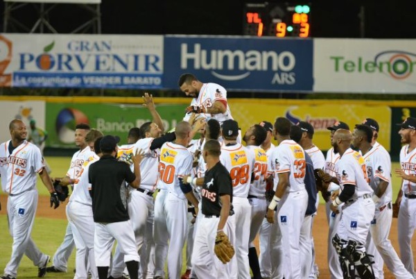 Con elevado de sacrificio, Gigantes logran octava victoria seguida al dejar en el terreno a EstrellasCon elevado de sacrificio, Gigantes logran octava victoria seguida al dejar en el terreno a Estrellas