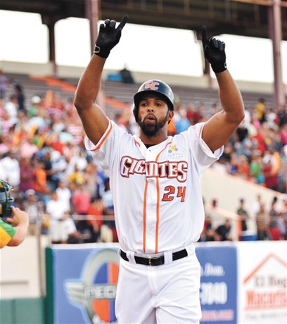 Gigantes vence por segunda día seguido a las Estrellas; Peguero pegó jonrón de tres carreras