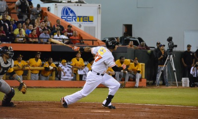 Hit de Rosa da triunfo a Gigantes sobre Águilas en el inicio de Round Robin