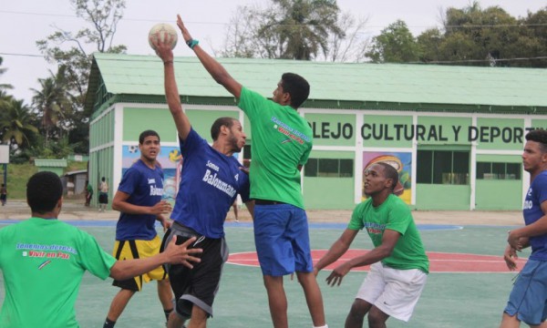 Equipo de Gaspar Hernández se coronó campeón de la Copa de Balonmano