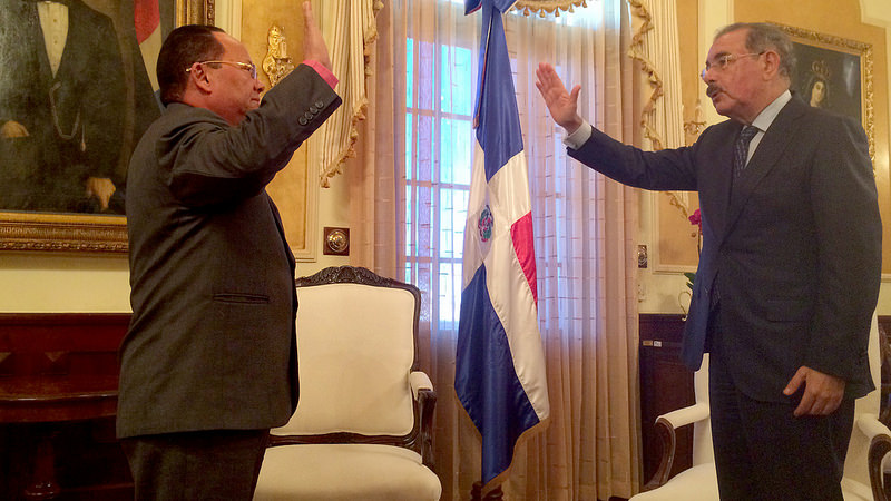 Presidente juramenta a Manolo Ramírez asesor en Transporte