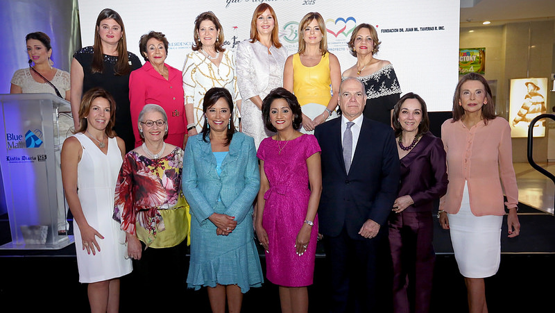 Primera Dama exalta entrega, superación y heroísmo de la mujer dominicana