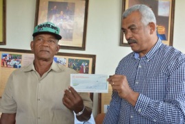 FEDA entrega RD$ 13 millones a asociaciones de productores de Hato Mayor