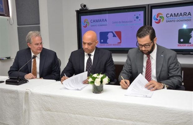 CRC y MLB firman acuerdo para casos de arbitraje de peloteros dominicanos