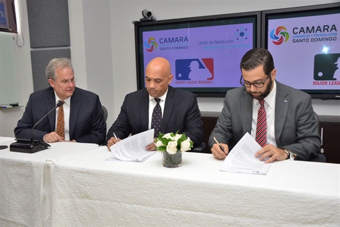 CRC y MLB firman acuerdo para casos de arbitraje de peloteros dominicanos