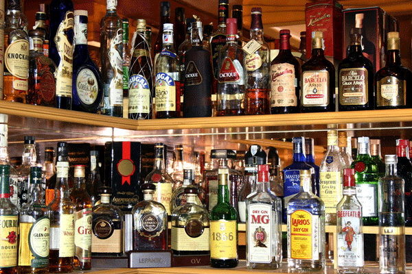 Interior y Policía prohíbe a negocios vender alcohol el Viernes Santo