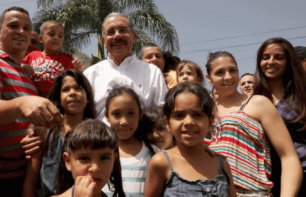 Presidente Medina exhorta a ciudadanos al comedimiento y prudencia en Semana Santa