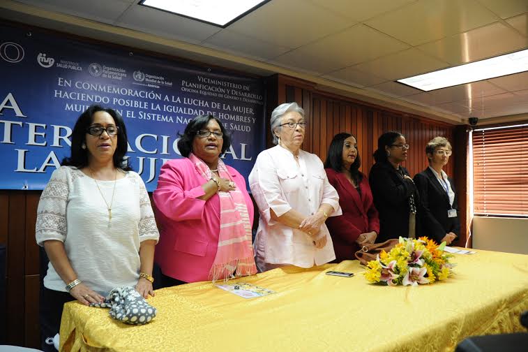 Ministra de Salud Pública destaca avances a favor de la mujer