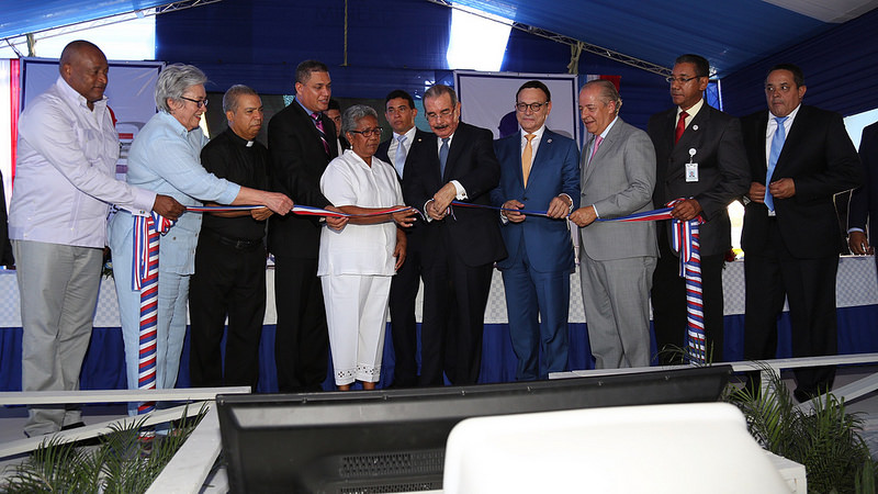 Presidente Medina entrega Centro de Diagnóstico y Atención Primaria en Nagua