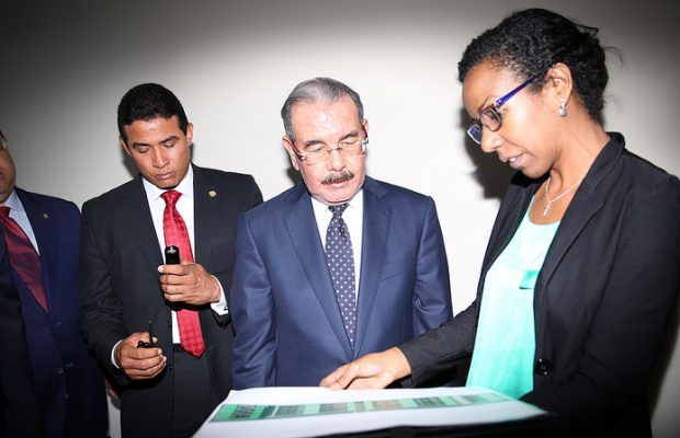 Presidente Medina inspecciona trabajos del proyecto La Nueva Barquita
