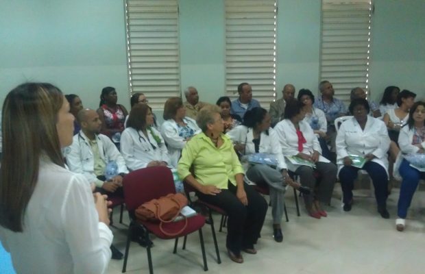 Dictan conferencia sobre “obesidad infantil” en Hospital Infantil Santo Socorro
