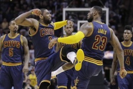 Cleveland ganó en tiempo extra; se coloca a un triunfo de avanzar a final de NBA; LeBron logró triple-doble