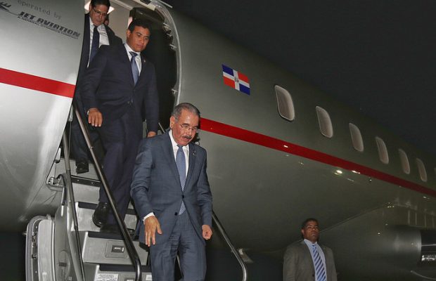 Presidente Medina llegó al país tras participar en Cumbre SICA
