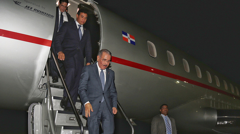 Presidente Medina llegó al país tras participar en Cumbre SICA