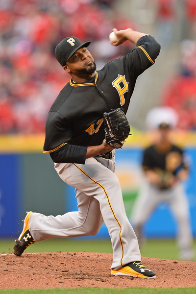 Liriano gana y poncha a seis; Polanco y Álvarez pegaron sencillo