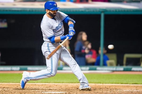Bautista pegó dos HR en victoria de Azulejos; Reyes bateó de 5-2