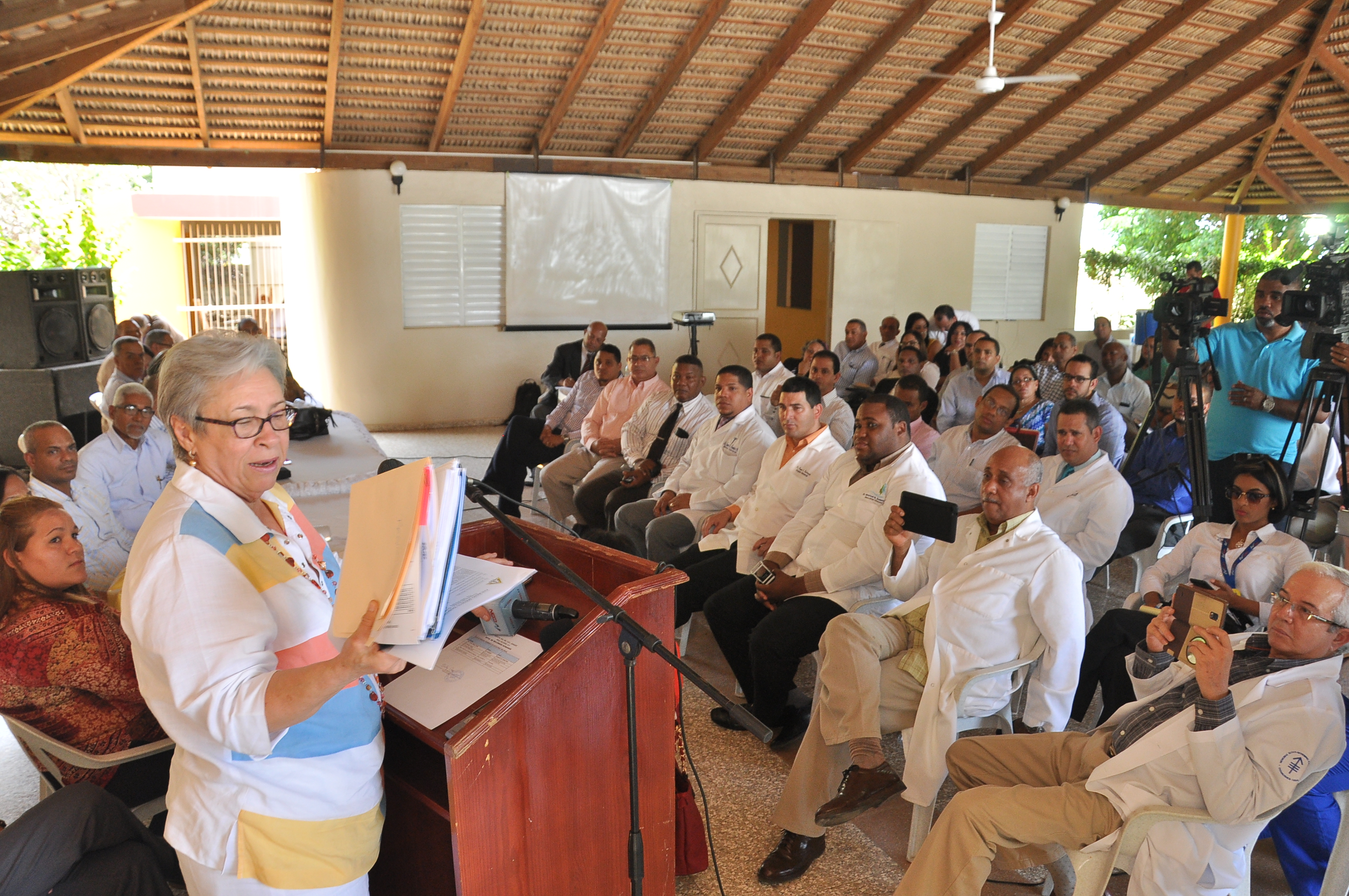 Ministra dice Gobierno dispuso RD$ 2 mil MM para reconstrucción de Hospitales del Noroeste