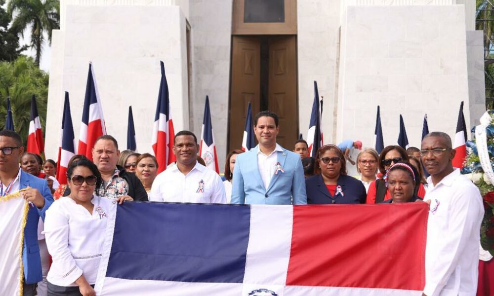 Regional 15 de Educación realiza marcha patriótica en honor a Juan Pablo Duarte