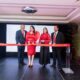 Corte de cinta formalizando la apertura de la sede de Grabo Estilo en Santiago.