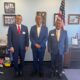 El presidente de la JCE, Román Andrés Jáquez Liranzo; el congresista Adriano Espaillat, y el director del Voto en el Exterior, Well Sepúlveda.