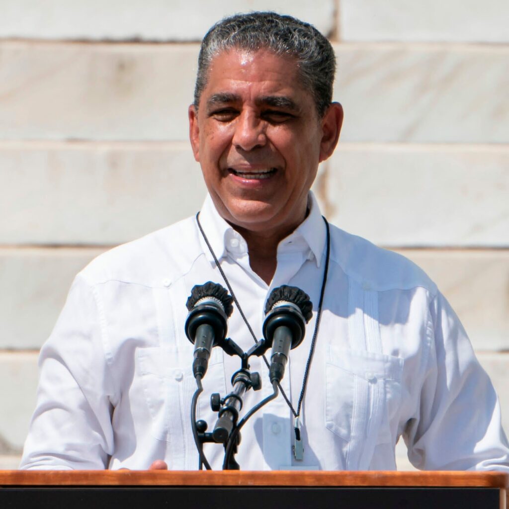 Adriano Espaillat