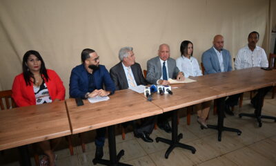 En la rueda de prensa participaron los dirigentes comerciales Martina Ventura, Luis Manuel Mejía Miguel Taveras, Agustín Peñaló, Julio Peguero, Amaury Peñaló y Melani Rodríguez.