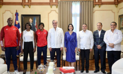 Presidente Abinader recibe en el Palacio Nacional a Marileidy Paulino.