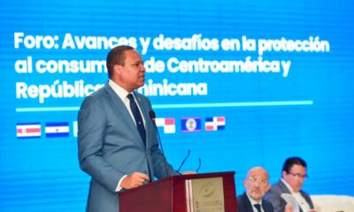 Desafíos en la protección al consumidor de Centroamérica y República Dominicana”. Se observa en la gráfica al embajador de la Unión Europea, Francois Roudié, y el presidente de la Defensoría del Consumidor de El Salvador, Ricardo Salazar.