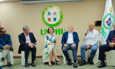 Integrantes del Observatorio Poético "Pedro Henríquez Ureña".