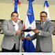 Los directores generales de la BNPHU y la ONDA, Rafael Peralta Romero y José Ruben Gonell Cosme, durante la forma del acuerdo.
