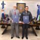 El mayor general Eduardo Alberto Then, director general policial y Vitelio Mejía Ortiz, presidente de LIDOM.